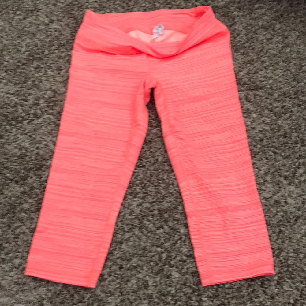 Under armour medium bright orange striped capris